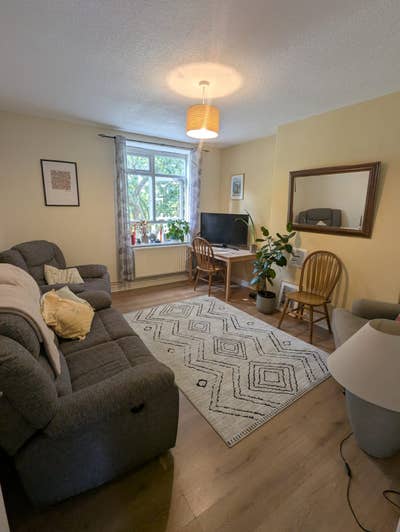 One bedroom flat, Homerton E9 - short term let Main Photo