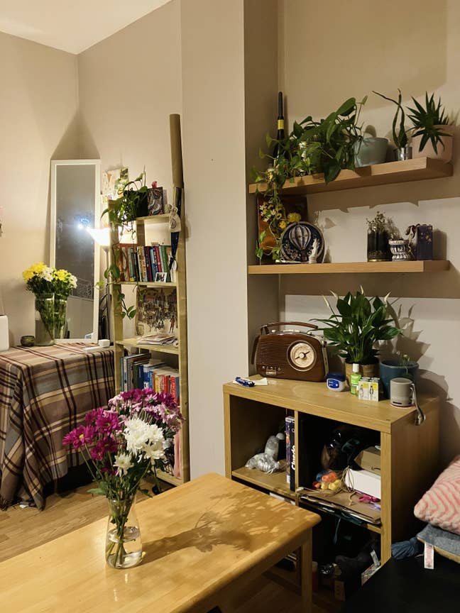 Bright, cozy room in a 2-bed in Finsbury Park! Main Photo
