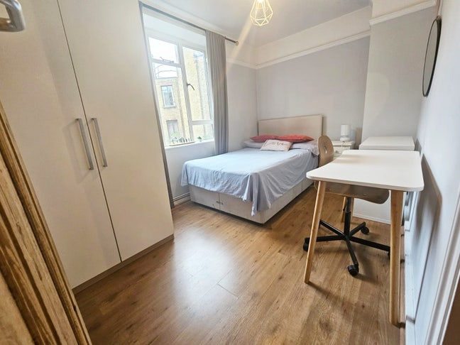Large/Double Rooms Balcony -Bills Inc- Clerkenwell Main Photo