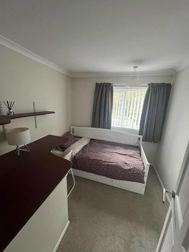 Single room all bills included  Main Photo