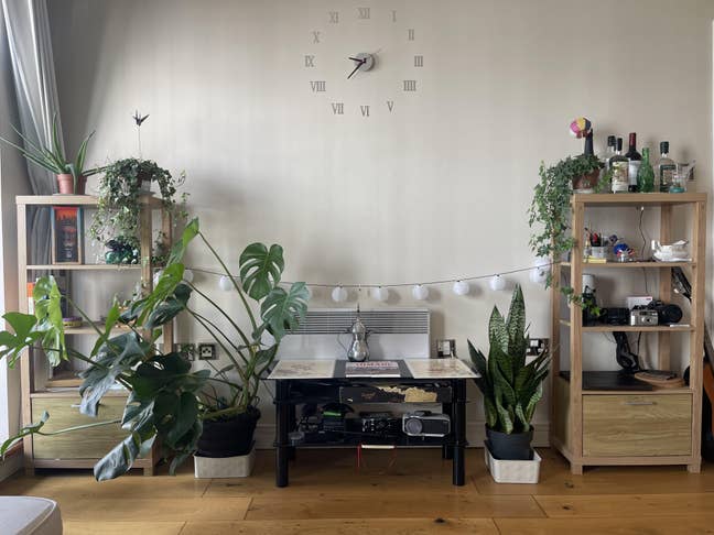 Rent my flat while away working Main Photo