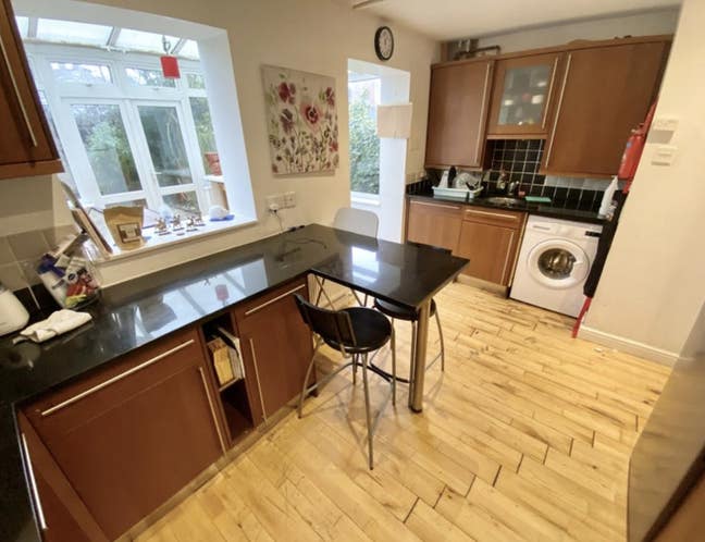 Lovely ensuite to rent Main Photo