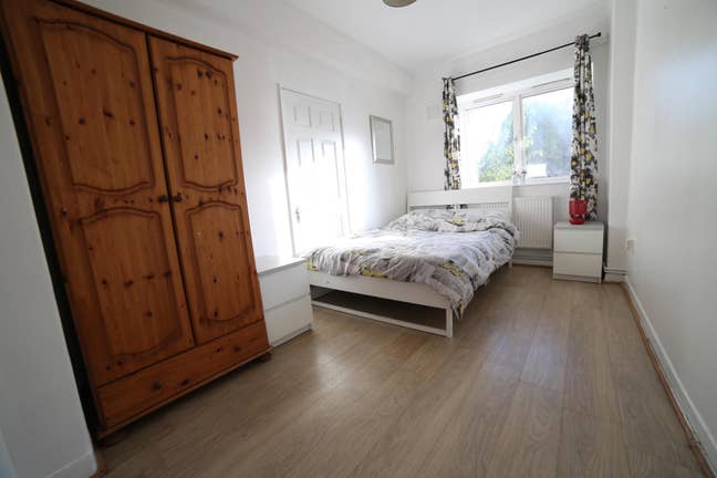 🔑Fully Furnished Rooms near Westferry DLR Main Photo