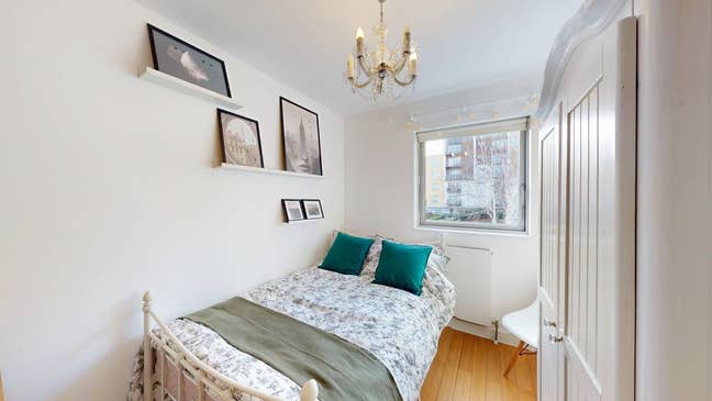 Comfortable Room in sociable house Main Photo