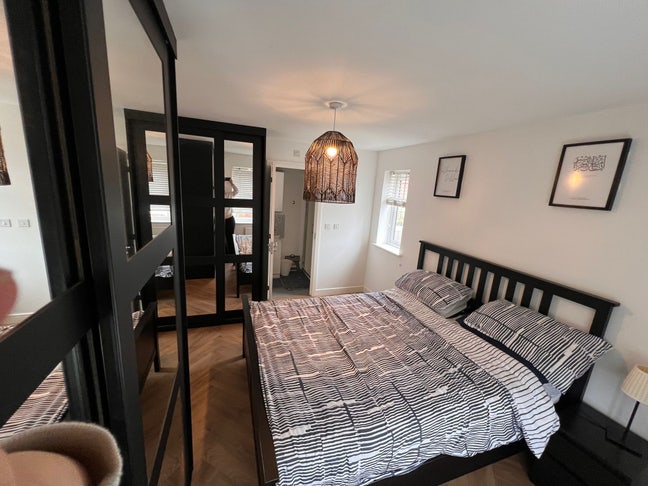 Large Ensuite Room £850, Bills & Cleaning Incl Main Photo