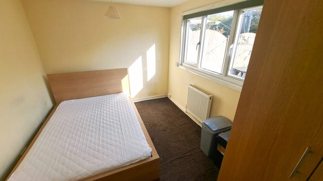 Tamar Green - Double Room Available Main Photo