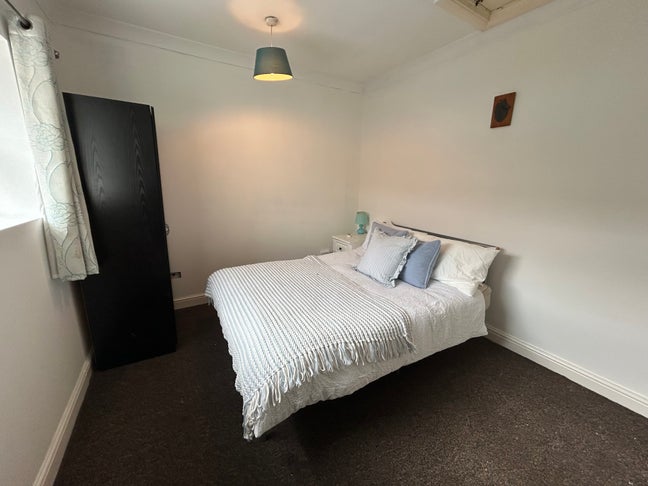 Brookdale Road - Fully Furnished  Main Photo