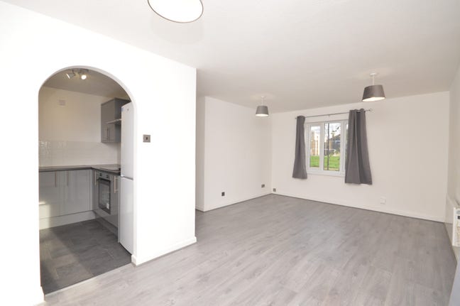 2 Bedroom Apartment to Rent- IG1  Main Photo