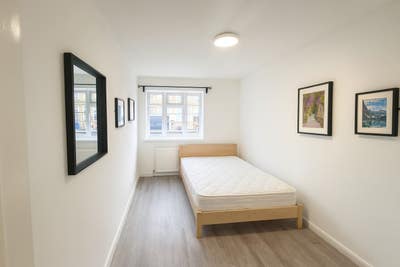 Chalk Farm☘️2 Bed Flat🏡2 Min from the Station Main Photo