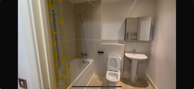 One furnished double bedroom to rent  Main Photo