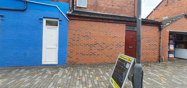 3 bed flat- Contract take over Main Photo
