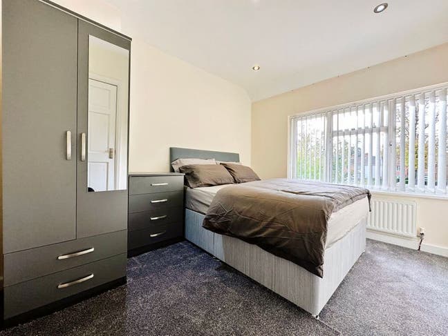 Modern Double Room | Bills Included | Main Photo