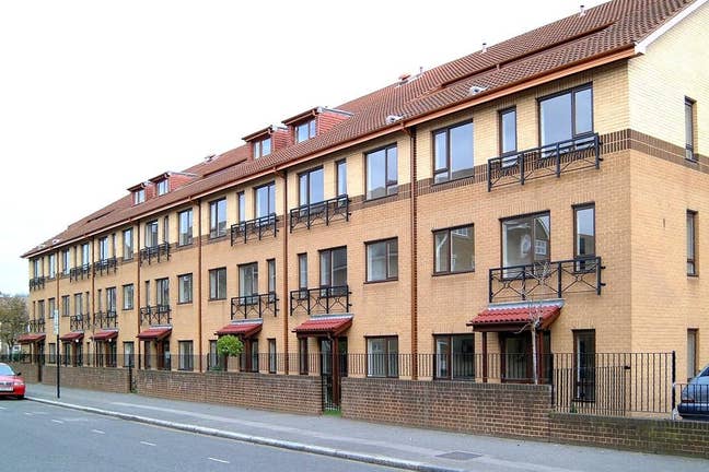 1 bed flat - excellent central location Main Photo