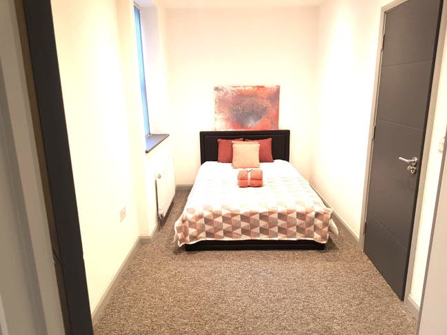 Double Ensuite Room In Watford WD18 All Bills Inc Main Photo