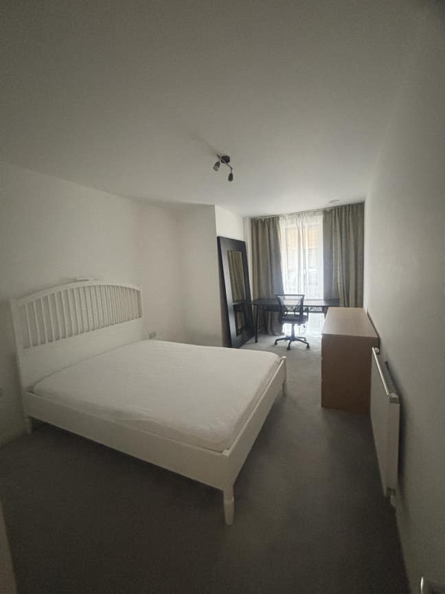 Large room in a quiet area Main Photo