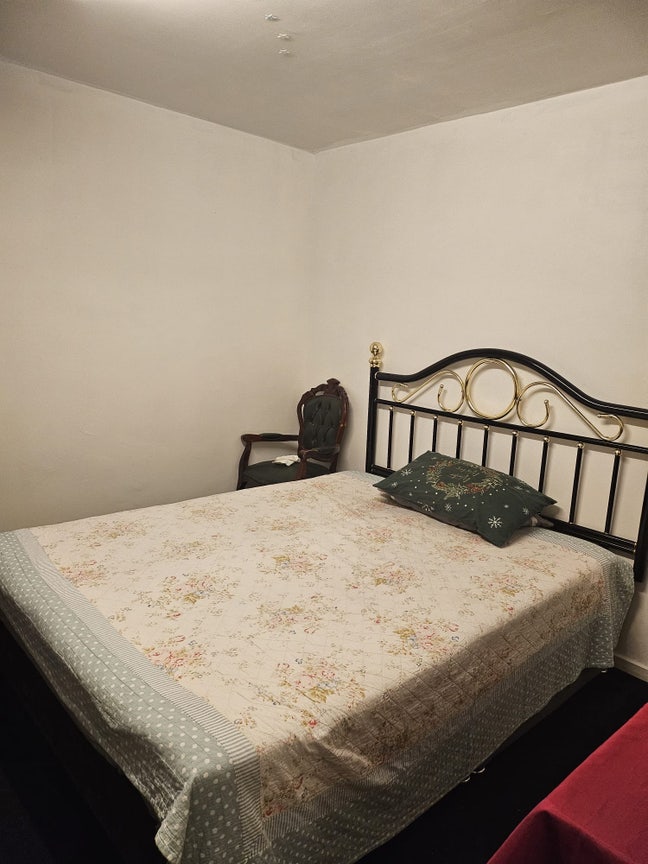 Large Double Room + Single Room Main Photo