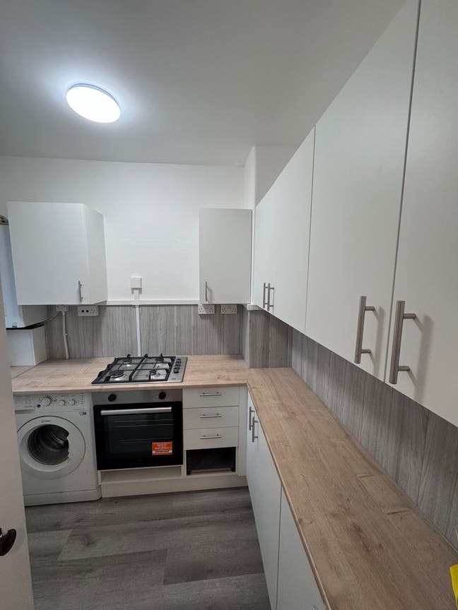 3 Bed flat@ Aldgate East/Bricklane/Shoreditch Main Photo