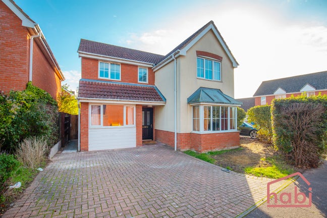 Fully refurbished house with bi-weekly clean Main Photo