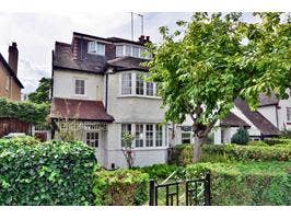 4 double rooms to rent in beautiful Golders Green Main Photo