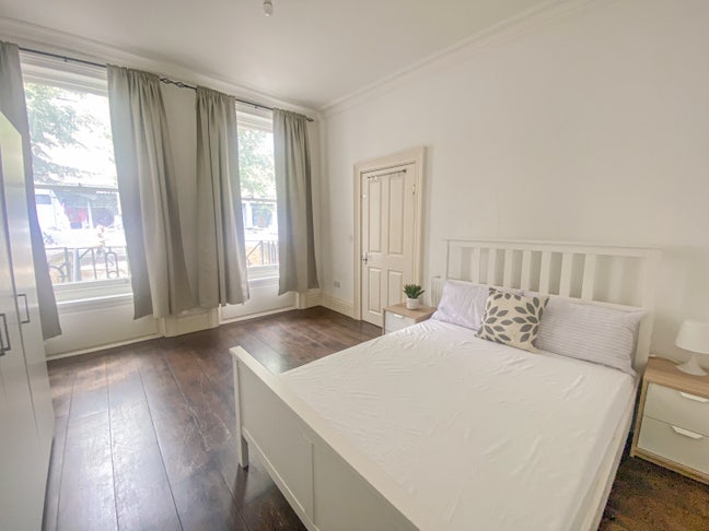Room available in angel  Main Photo
