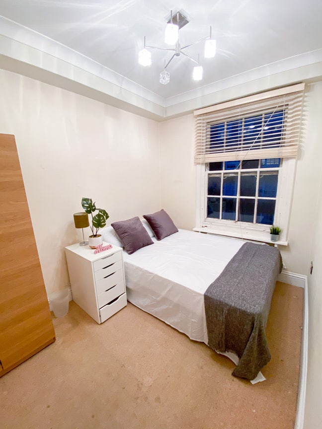 Room available in St. John’s wood  Main Photo