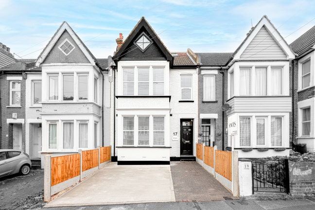 Luxury Rooms with Ensuite & Super-Fast Broadband Main Photo
