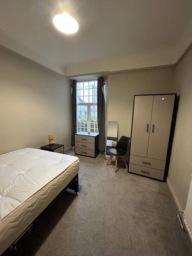 Lovely Double Room - Edgcumbe Ave, Newquay Main Photo