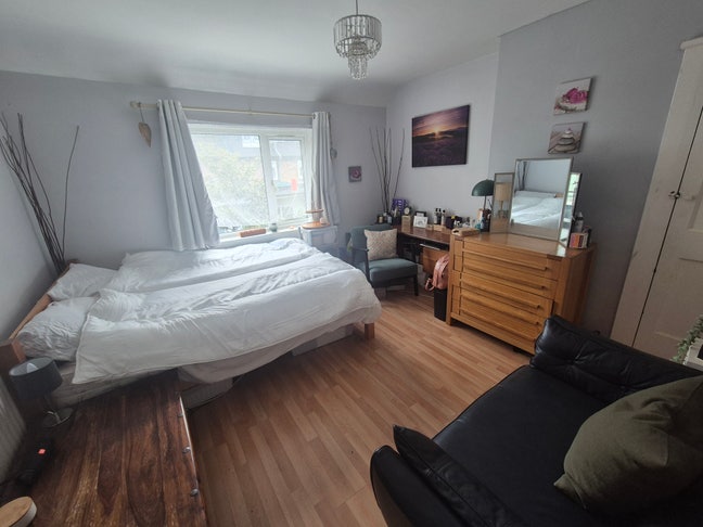 Very Large Double Room Bills included,  Main Photo