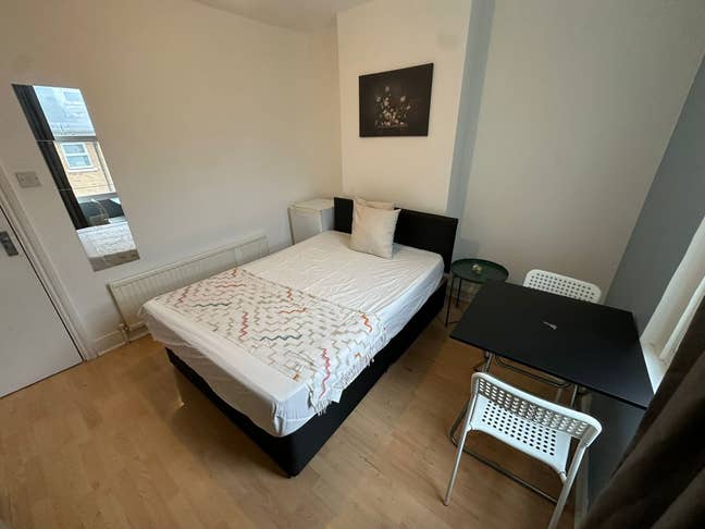🏡 Spacious Double Room to Let in Hackbridge / Mit Main Photo