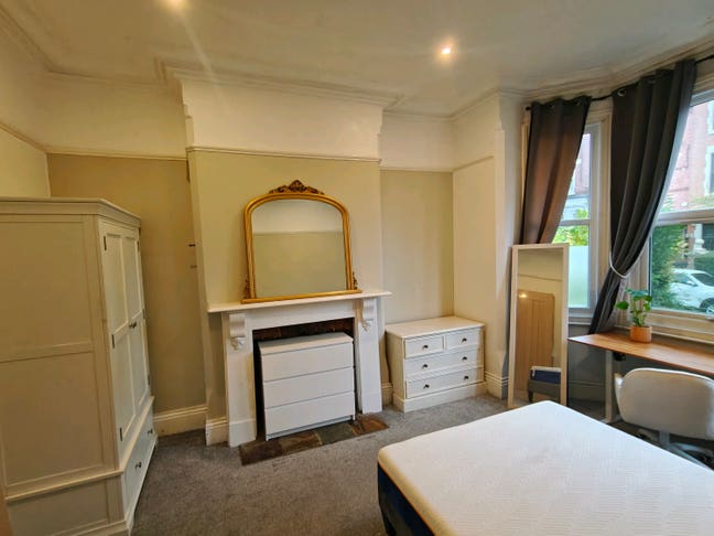 Stunning double - £490 all bills inc - No deposit  Main Photo
