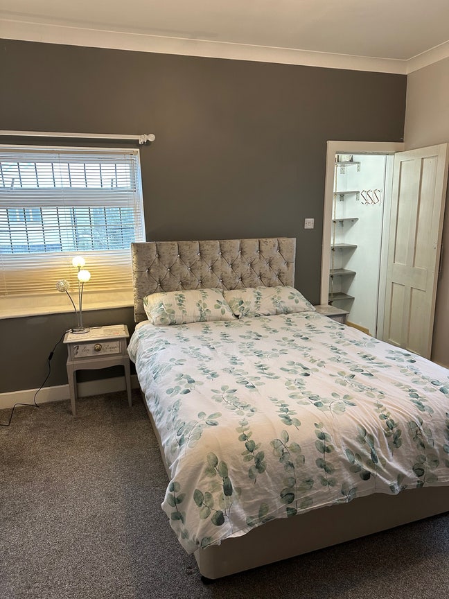 Huge Double room  Main Photo