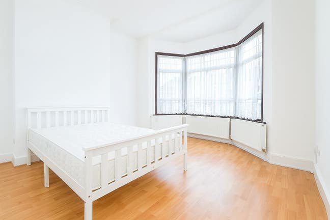 Furnished Double Room Next to Plumstead Station Main Photo