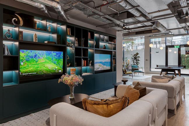 Reinvented Living! Gym - Cinema - Working Spaces! Main Photo