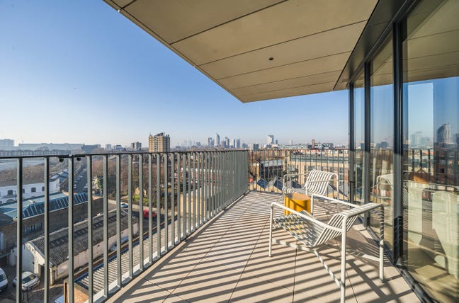 Multiple Rooms Available in Bermondsey Building Main Photo