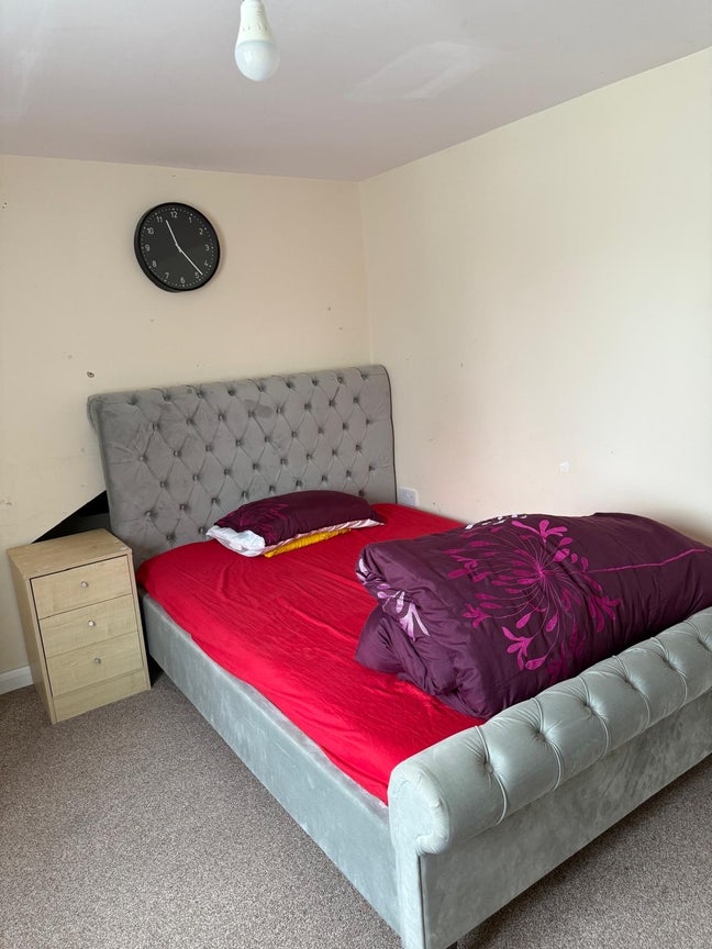 Double room available in Wallington Main Photo