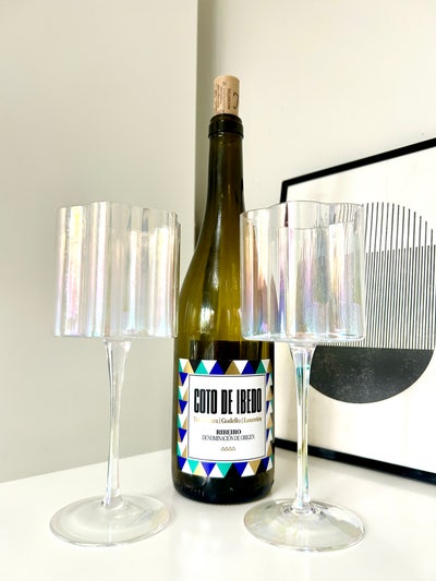 Only a Short Drive 🚘to Shinfield Studios 📽️🎥 Main Photo