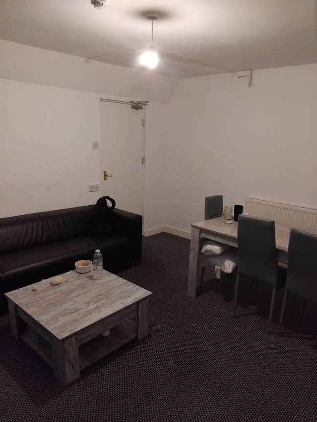  Room 3  Available Laisteridge Lane, BD7 Main Photo