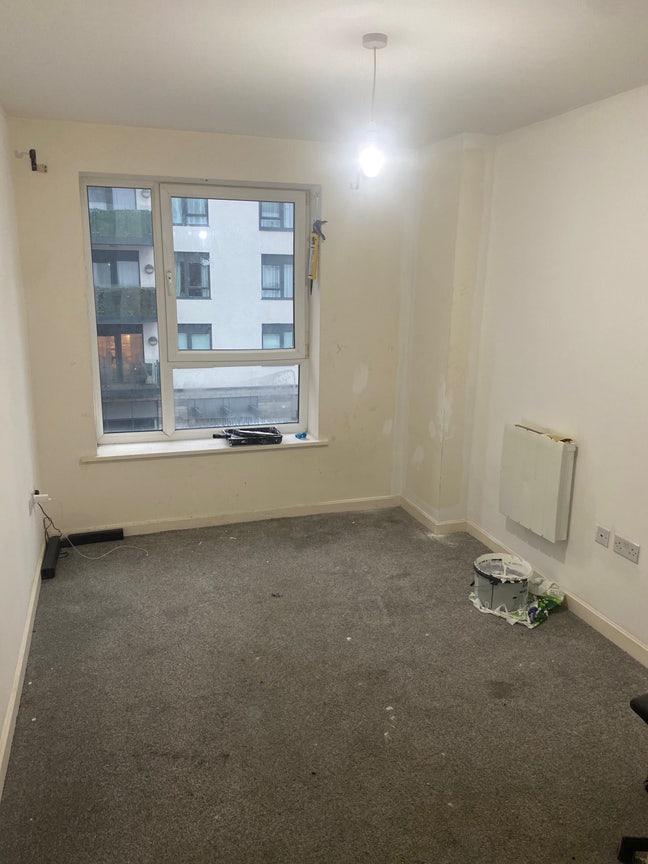 Empty room available  Main Photo