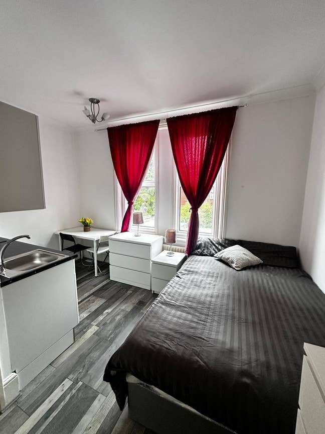 Beautiful studio in Willesden Green  Main Photo