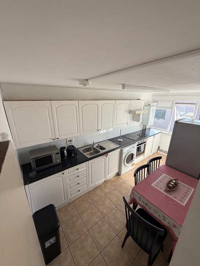  Double Rooms in Battersea (SW11 3ET) Main Photo
