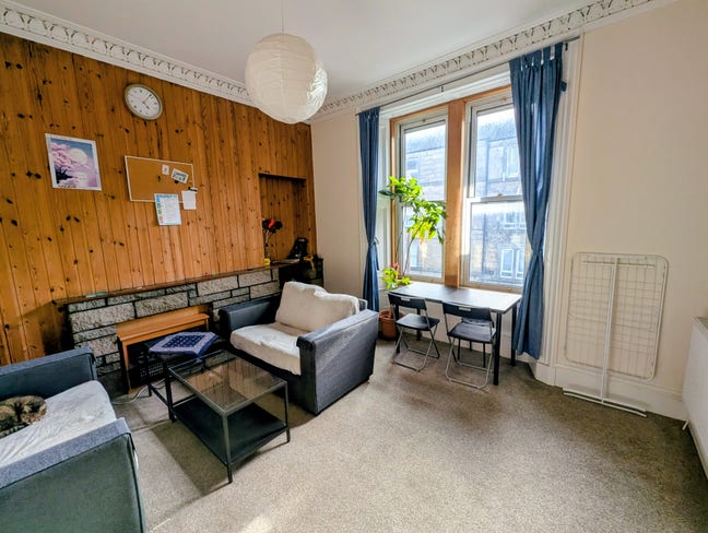 Flat share in dalry. Well situated. Pet friendly. Main Photo