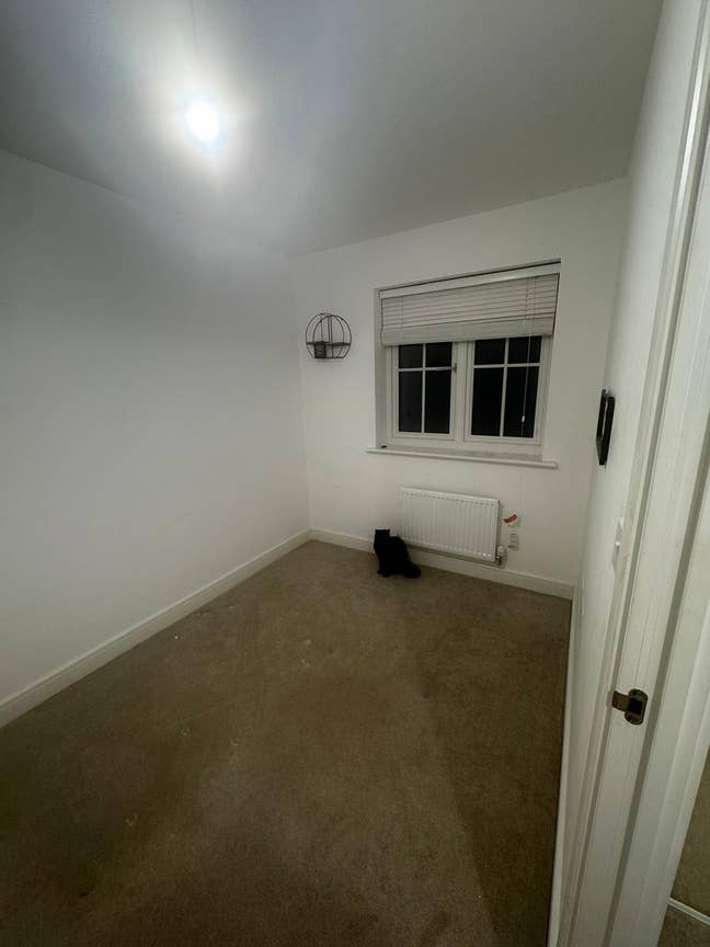 Modern Single Room, Horley – All Bills Included Main Photo