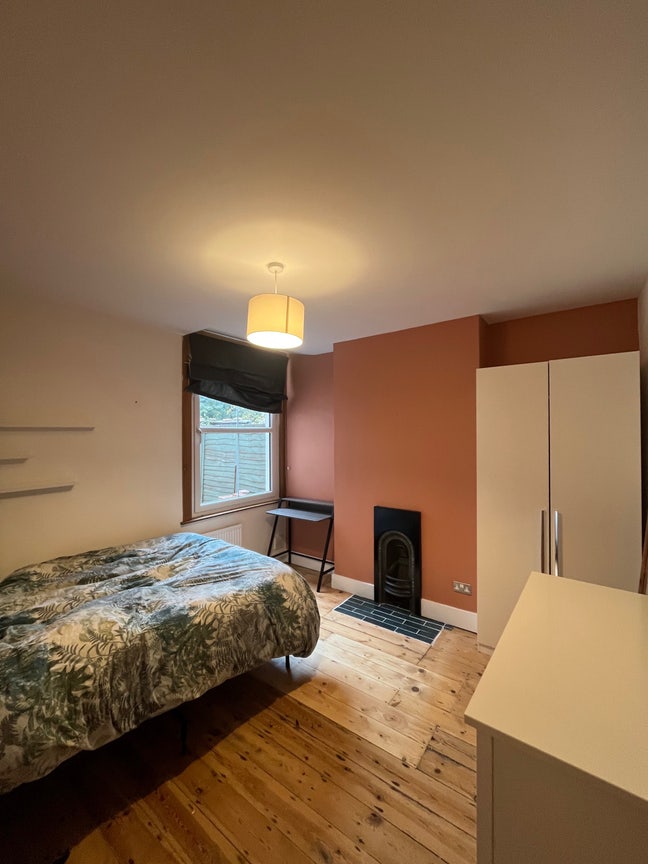 Beautiful Bright Double Room in Tooting Broadway Main Photo