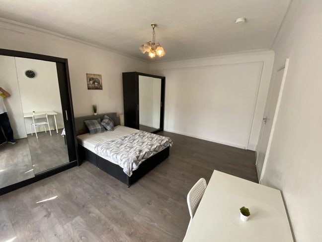 🛏️ 2X Double Room to Let in- Finchley Central Main Photo