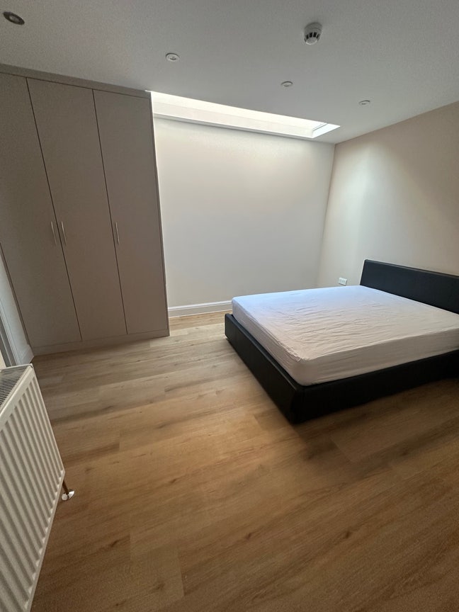 🔥Brand New Luxury En Suite Rooms SL1🔥 Main Photo