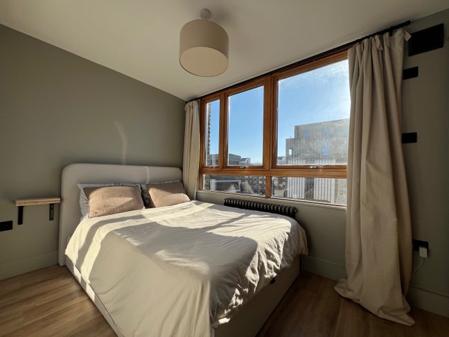 Bright Ensuite Room in Stockwell ✨  Main Photo