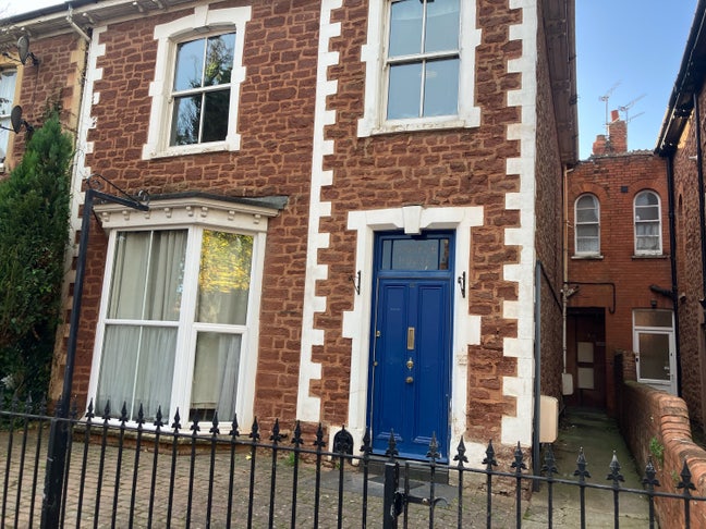 Large furnished room in quiet central location  Main Photo
