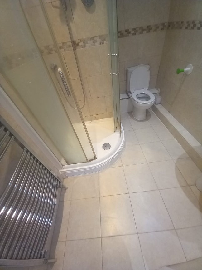 One bed flat  near Heathrow Main Photo