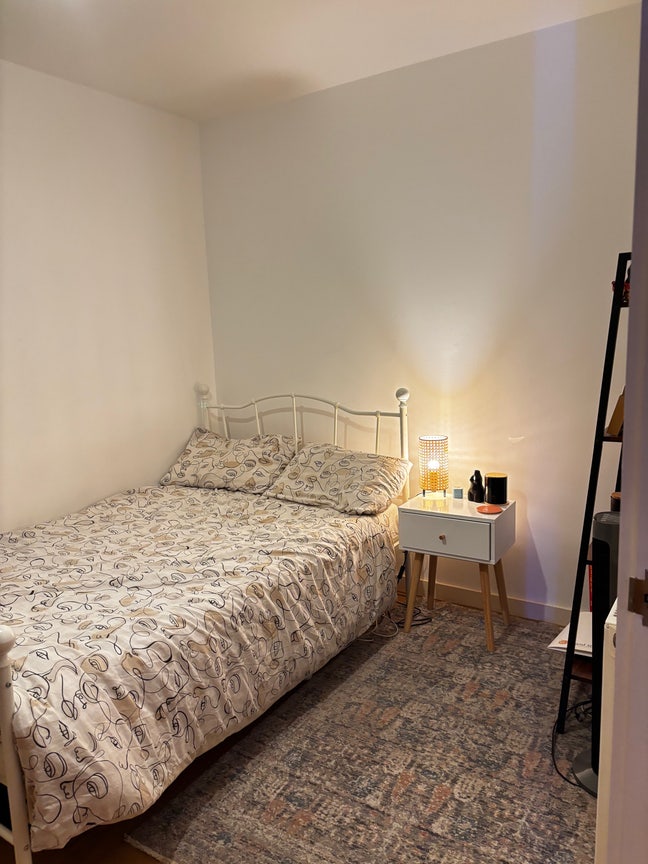 Room available near Lewisham station  Main Photo