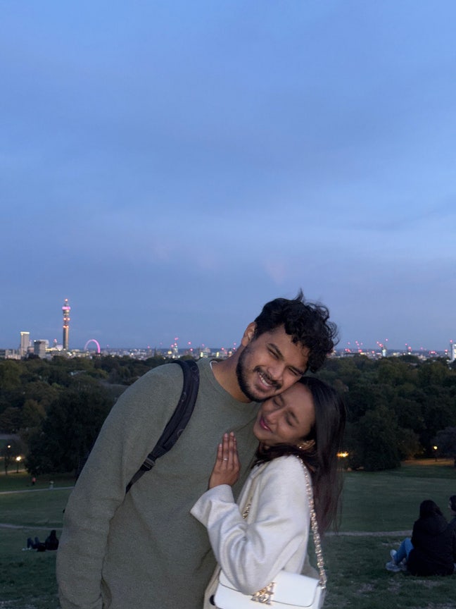 Friendly professional couple seeking for a room Main Photo